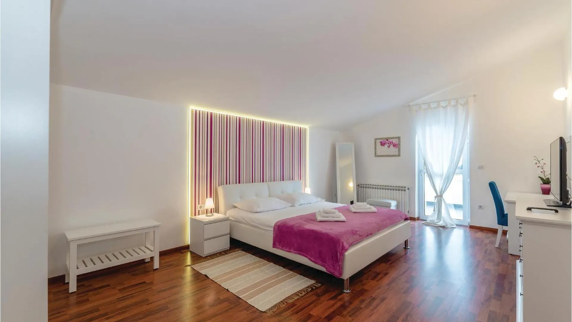 Lovely Home In Povljana With House Sea View
