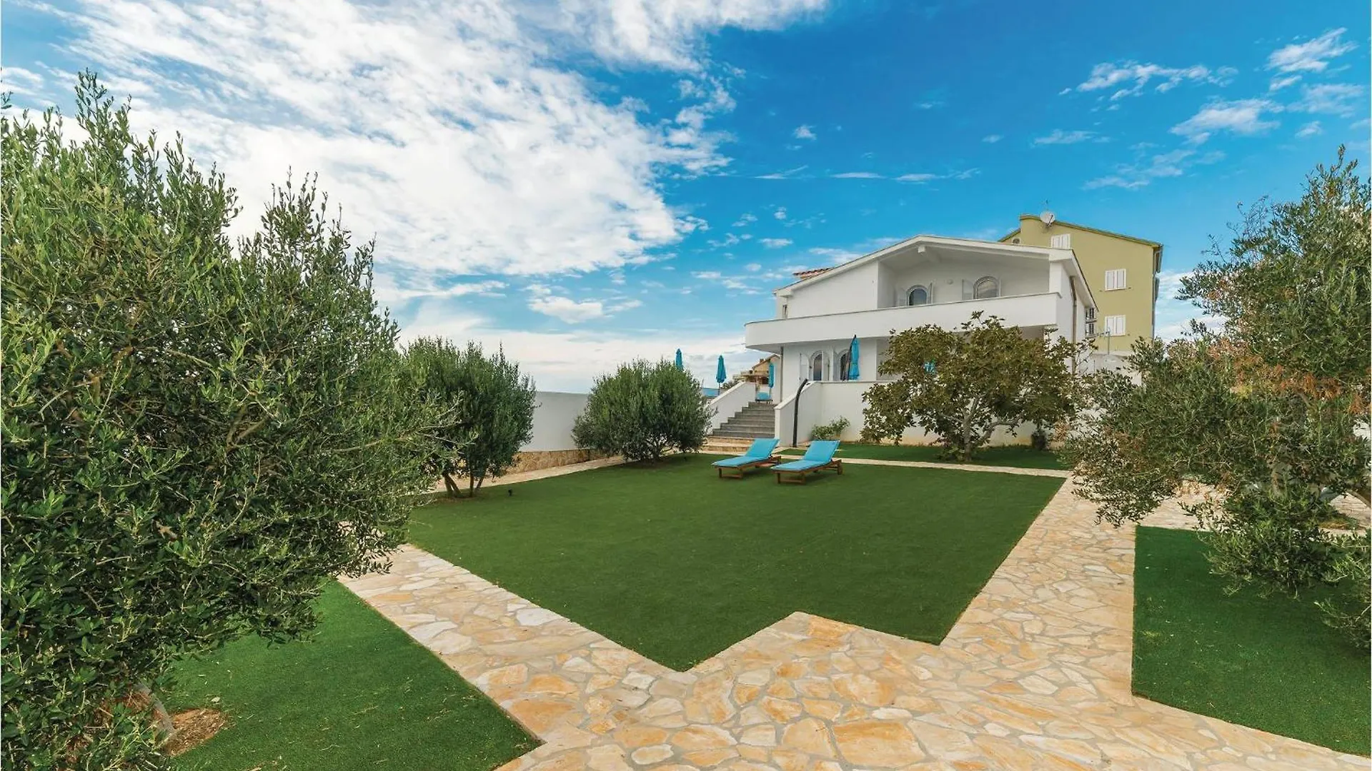 Lovely Home In Povljana With House Sea View Сasa de vacaciones